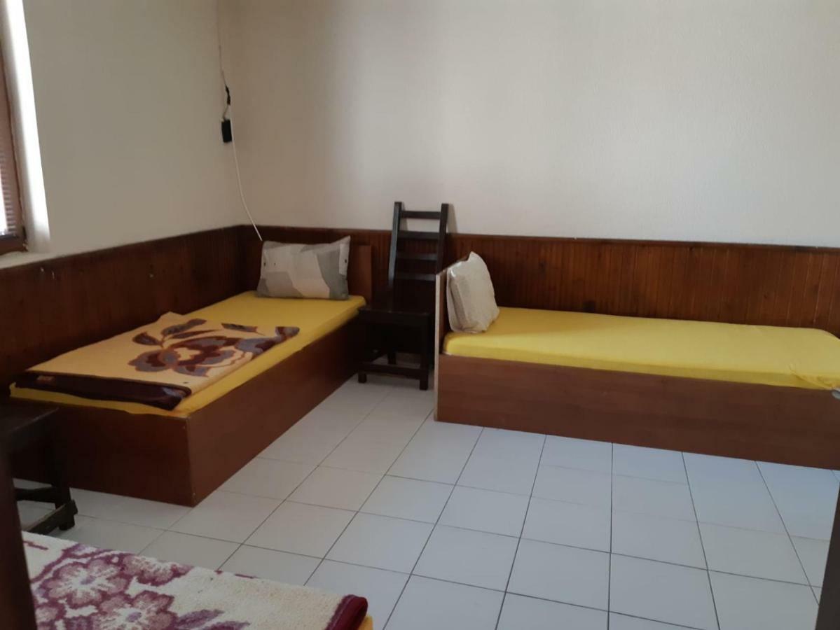 Byala Kista Apart Isperikh Bagian luar foto