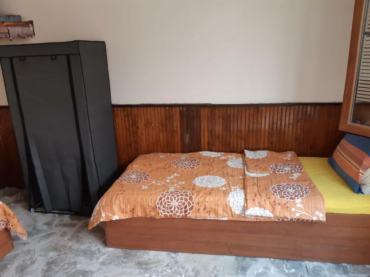 Byala Kista Apart Isperikh Bagian luar foto