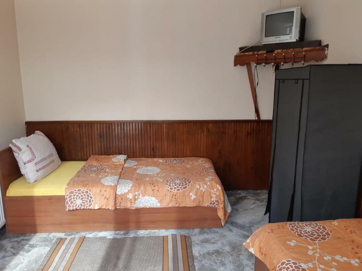 Byala Kista Apart Isperikh Bagian luar foto